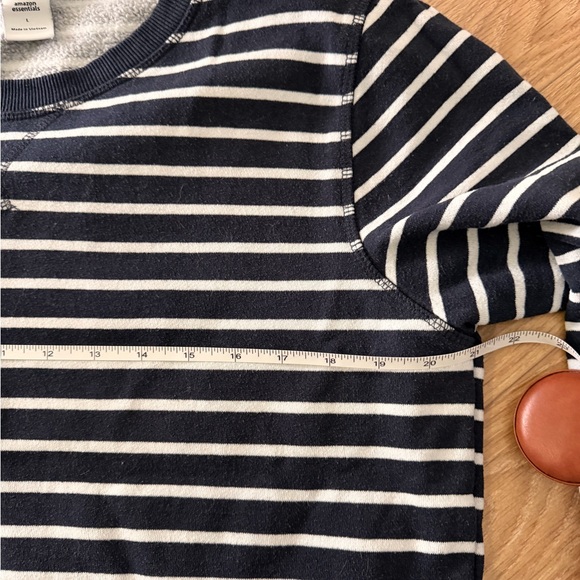 Amazon Essentials Women's Long Sleeve Striped Top - Navy and White - Picture 7 of 8